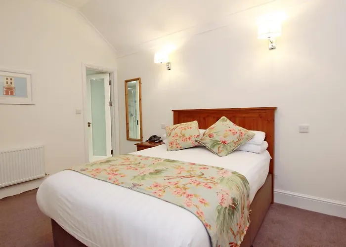 Harry Clarke Mews At The Castle Apartman *