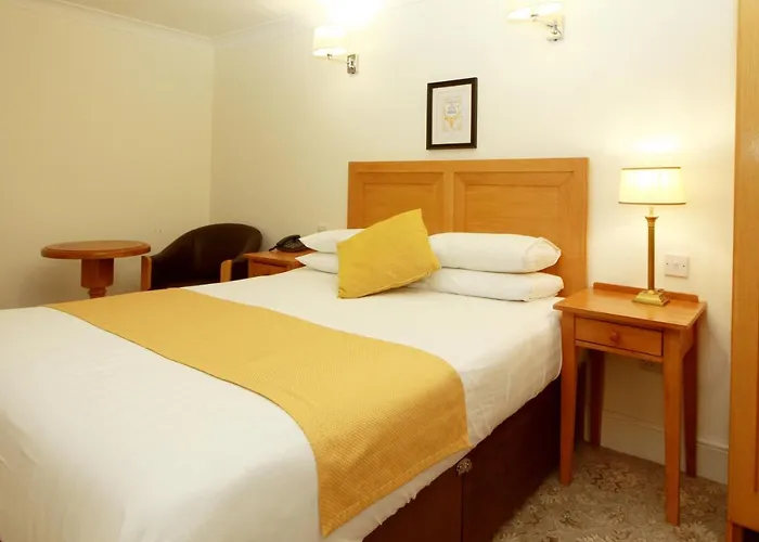 Harry Clarke Mews At The Castle *