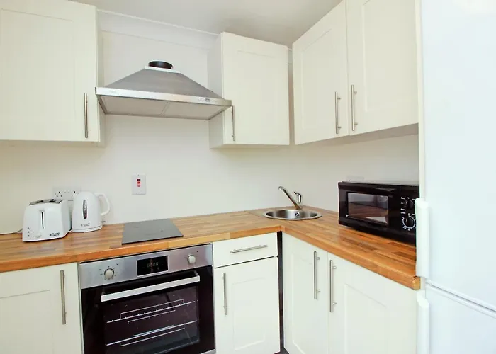 Harry Clarke Mews At The Castle *