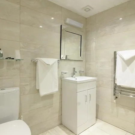 شقة Harry Clarke Mews At The Castle *