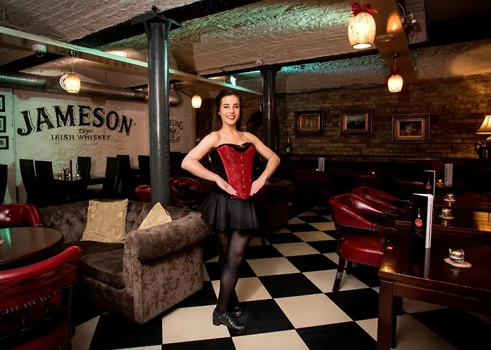 Harry Clarke Mews At The Castle *