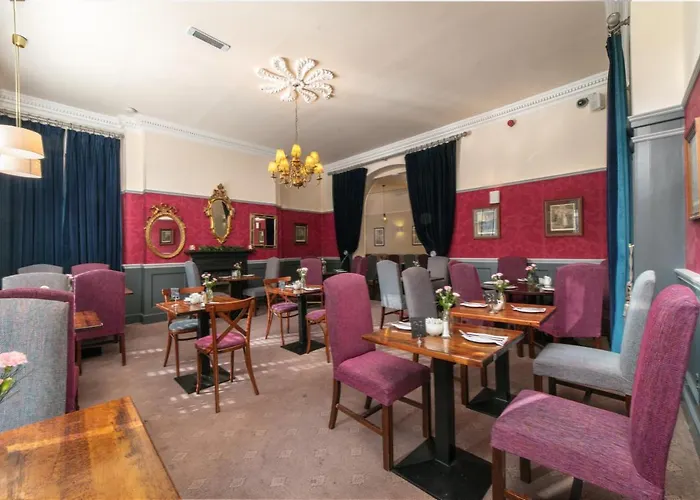 Harry Clarke Mews At The Castle * Dublín