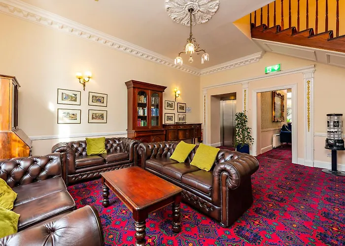 Harry Clarke Mews At The Castle *