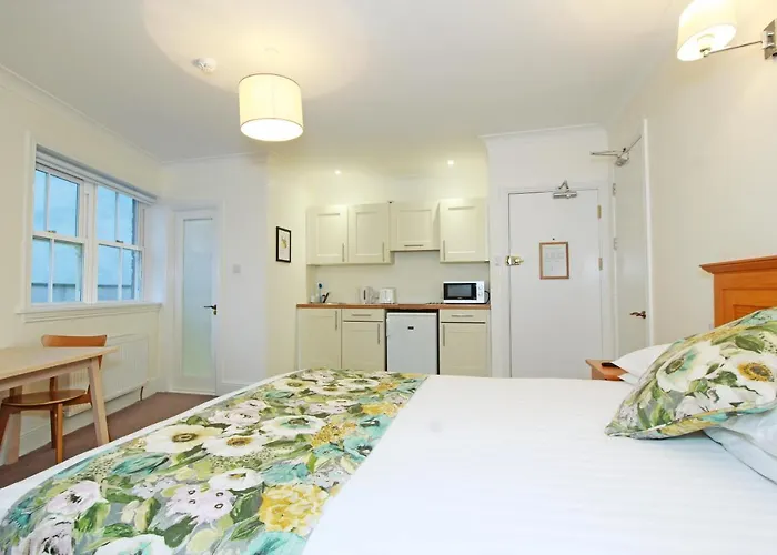 Harry Clarke Mews At The Castle Апартаменты